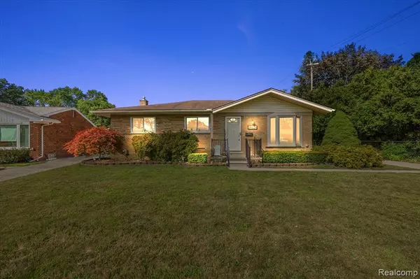 8628 Strom Drive, Sterling Heights, MI 48314