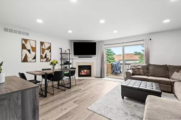 Waterford, MI 48327,1339 Azalea Lane