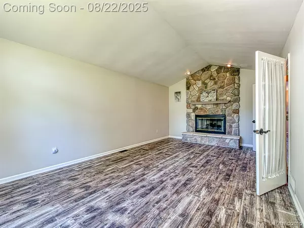 New Boston, MI 48164,24433 Dugan Drive