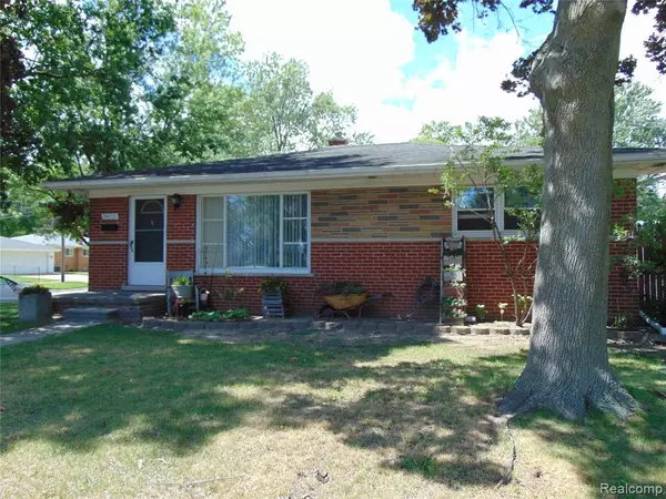 Saint Clair Shores, MI 48080,24701 Star Valley Drive