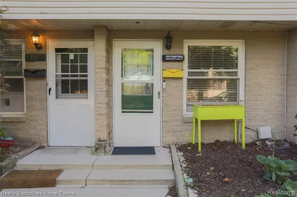 Mount Clemens, MI 48043,119 Floral Avenue