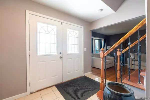 Southfield, MI 48076,27451 Selkirk Street