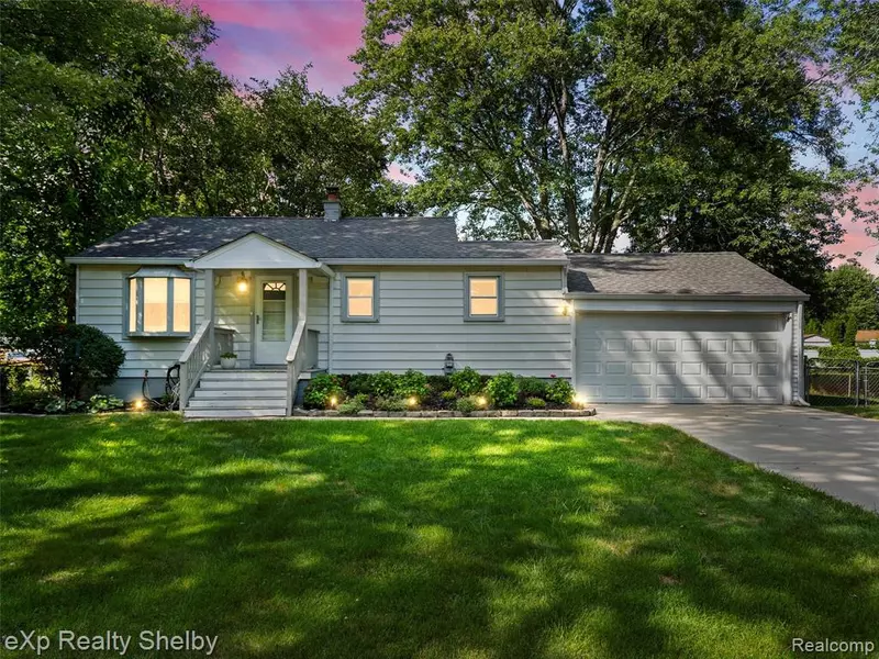 2353 Howe Street, Shelby Twp, MI 48317