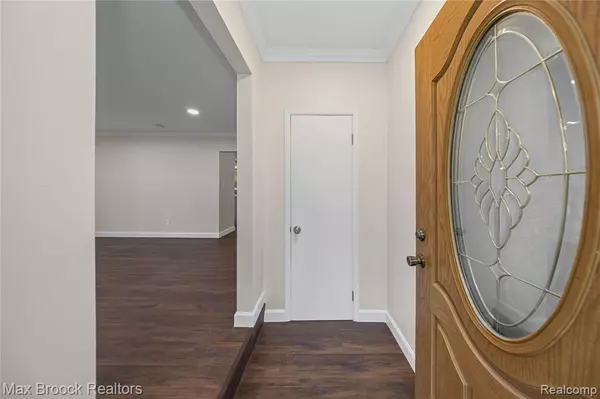 Bloomfield Hills, MI,6695 Lahser Road