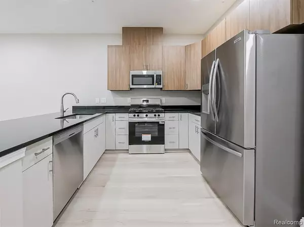 Westland, MI,31480 Warren Road