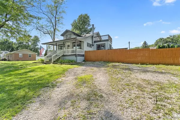 South Rockwood, MI,13407 Strong Boulevard