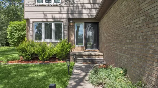 New Boston, MI 48164,1980 Oakville Waltz Road