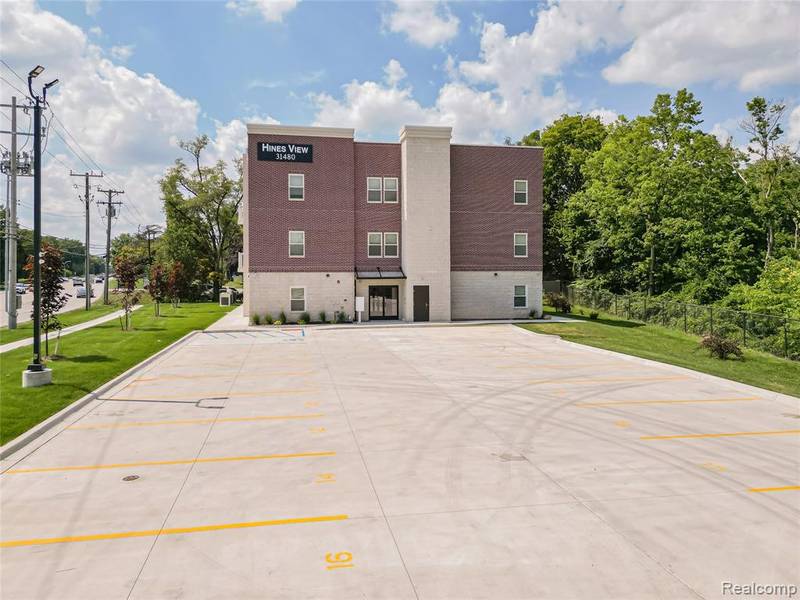 31480 Warren Road, Westland, MI