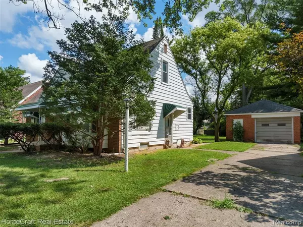 Redford, MI 48240,17366 Centralia