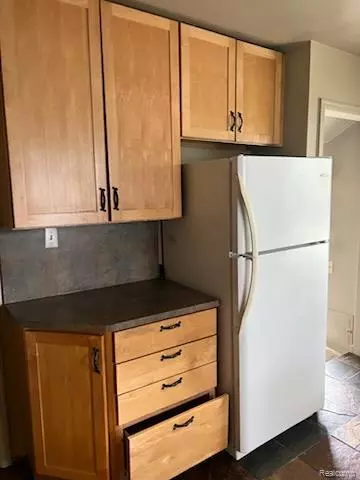 Birmingham, MI 48009,1458 Chapin Avenue