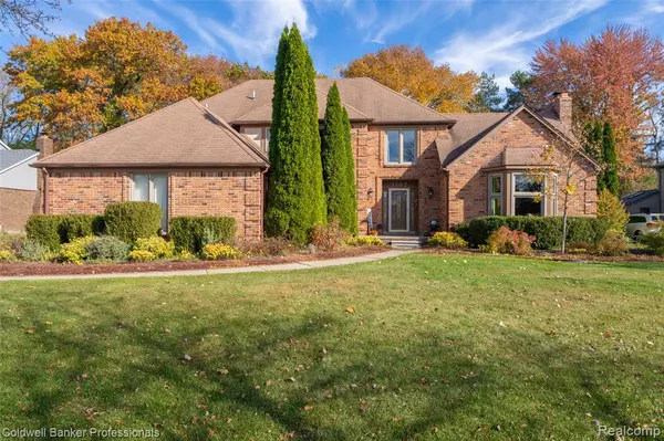 1102 COBRIDGE Drive, Rochester Hills, MI 48306
