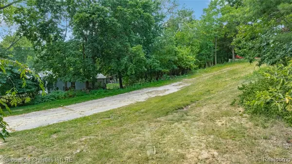 West Bloomfield, MI 48323,5620 Inkster Road