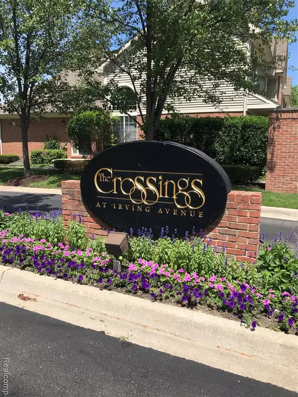 420 James Circle, Royal Oak, MI 48067