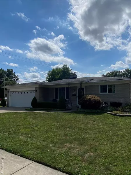 28023 James Drive, Warren, MI 48092