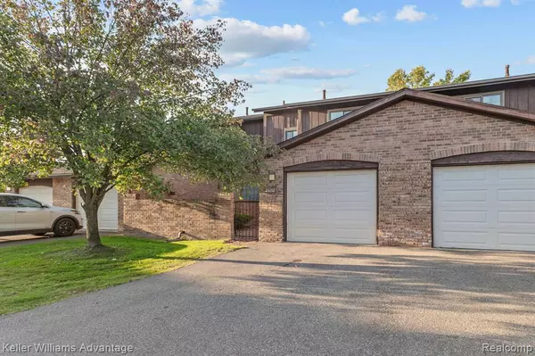 Southfield, MI 48033,26692 Summerdale Drive