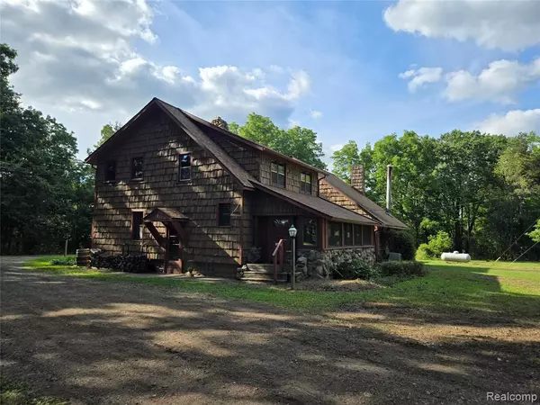 Holly, MI 48442,10305 Oakhurst Road