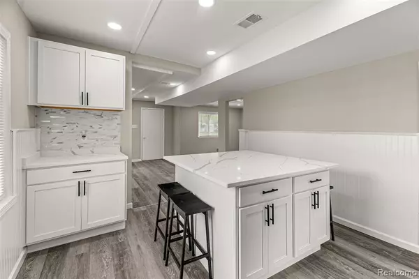 Dearborn Heights, MI 48127,8329 Lenore Street