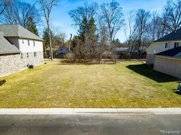 Southfield, MI 48033,24714 Pembrooke Drive