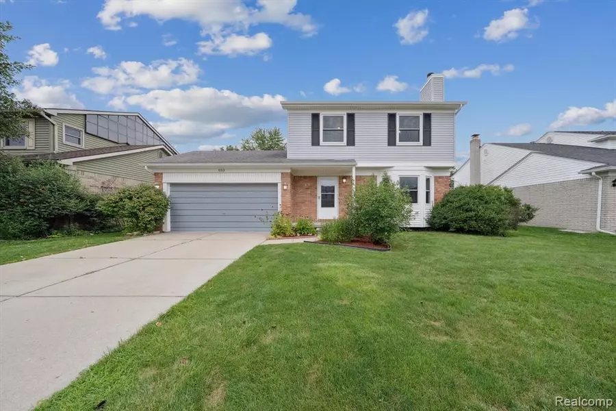 833 Queens Way, Canton, MI 48188