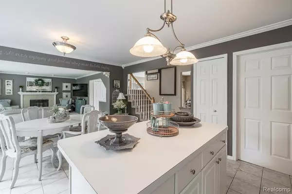 Waterford, MI 48329,4500 Red Oak Boulevard