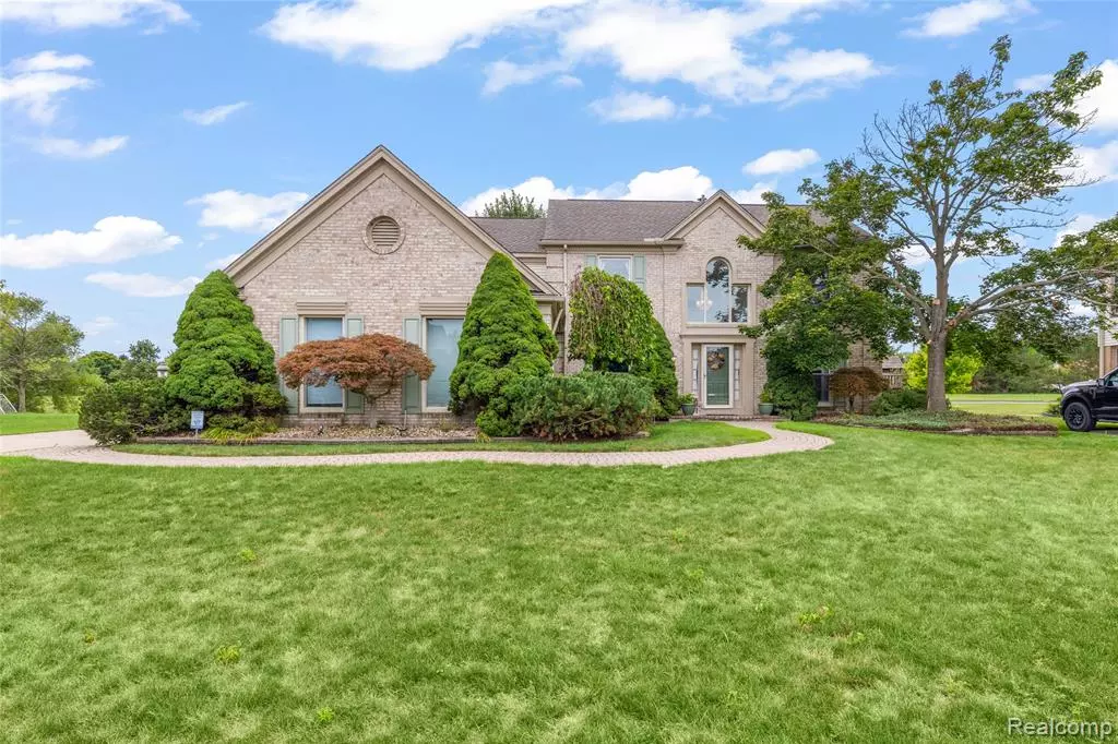 Canton, MI 48188,703 Sandalwood Court