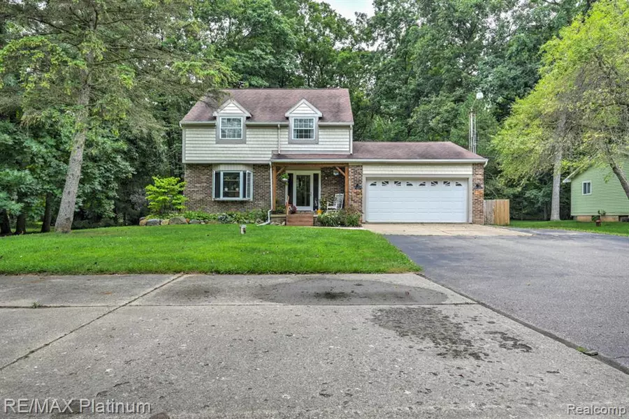 13242 Torrey Road, Fenton, MI 48430