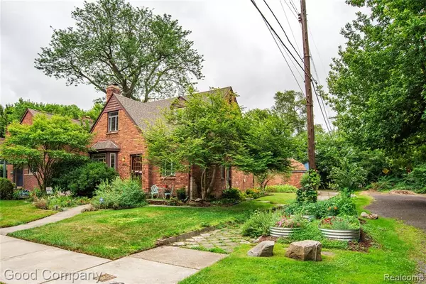 Detroit, MI 48221,19904 Lichfield Road
