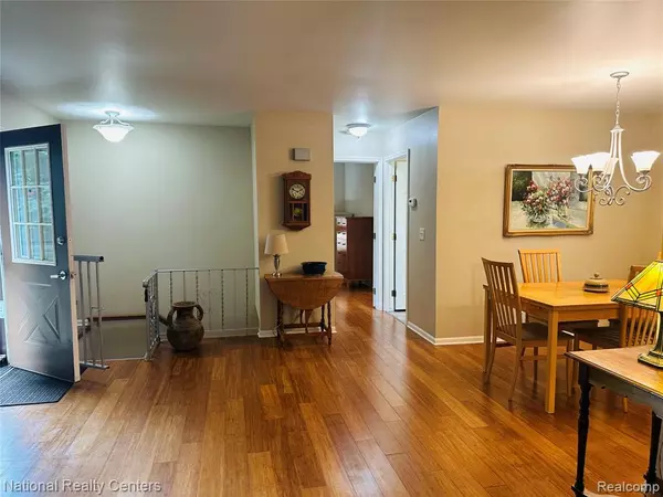 South Lyon, MI 48178,12421 Cambridge Boulevard