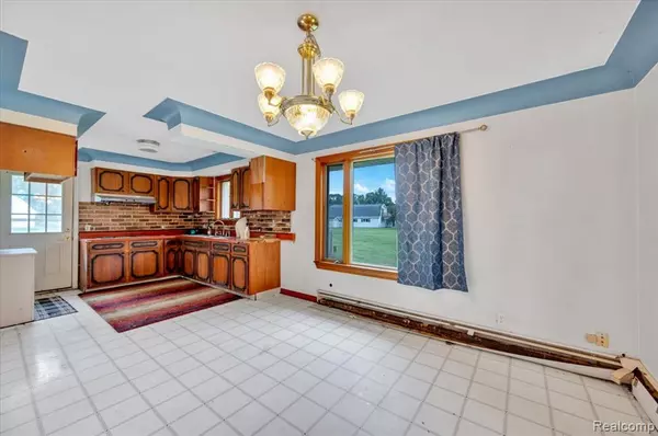 Columbiaville, MI 48421,5416 Sandy Lane