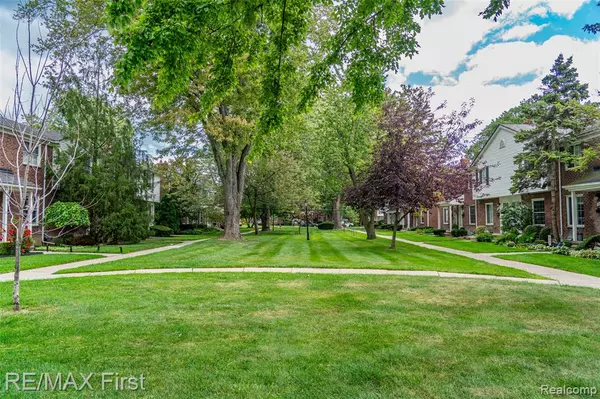 Saint Clair Shores, MI 48080,23107 Arthur Court