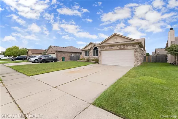 Chesterfield, MI,46132 Royal Drive