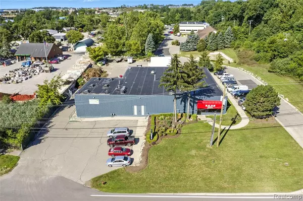 4800 Joslyn Road, Lake Orion, MI