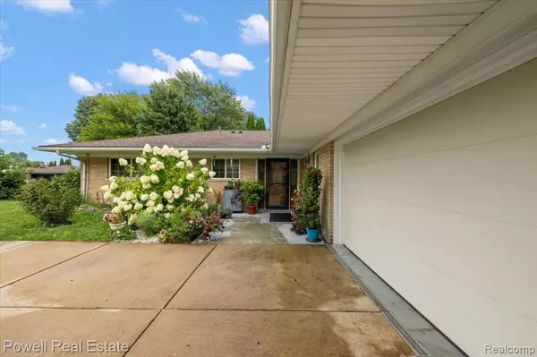 Harrison Township, MI,25132 Bonaire Court