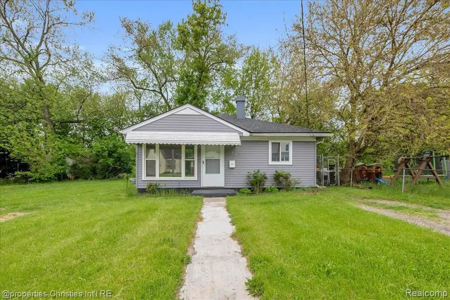 228 HUGHES Avenue, Pontiac, MI 48341