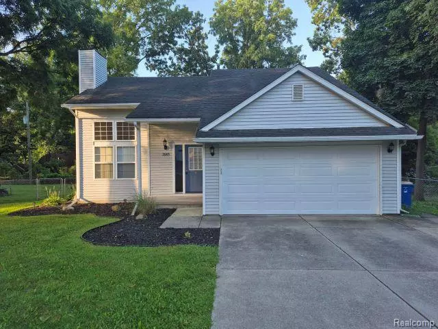 2985 Old Orchard, Waterford, MI 48328