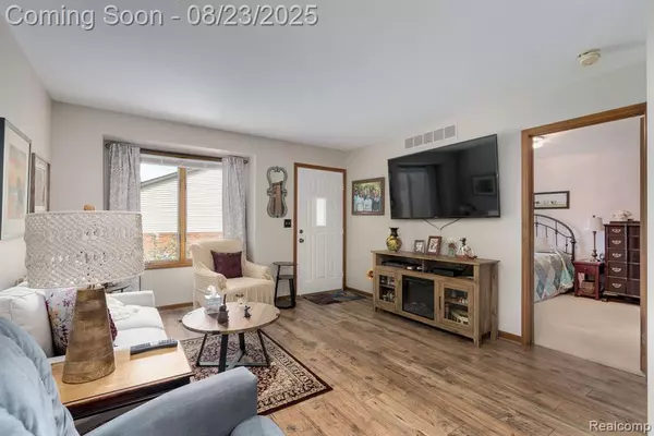 Westland, MI,33090 Woodworth Court