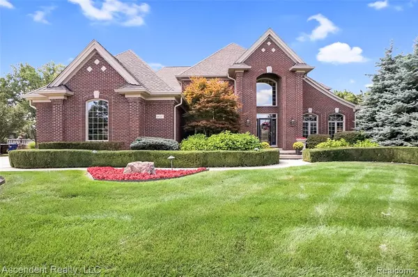 54127 Salem Drive, Shelby Twp, MI 48316