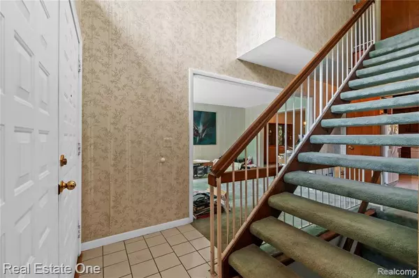 Dearborn, MI 48120,2 Brookwood Lane