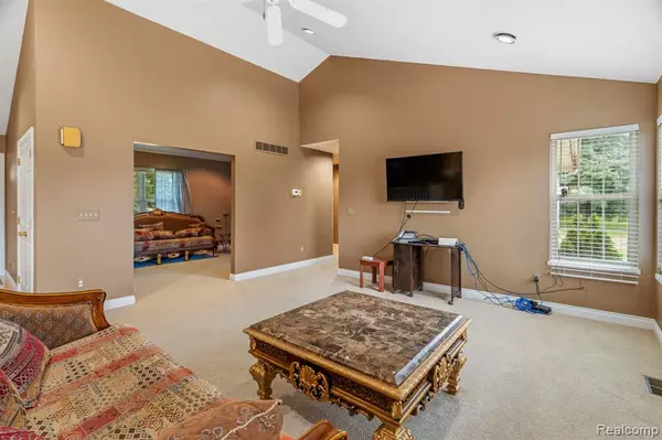 Almont, MI 48003,6051 Hough Road