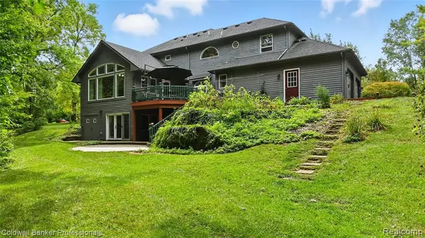 Saline, MI 48176,3482 Oak Park Drive