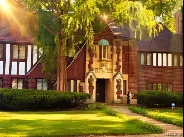1735 LINCOLNSHIRE Drive, Detroit, MI 48203