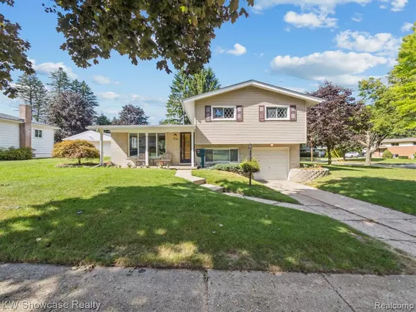 Milford, MI 48381,714 Sweetbriar