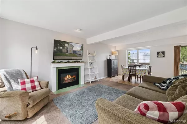 Pinckney, MI 48169,729 Cricket Crossing