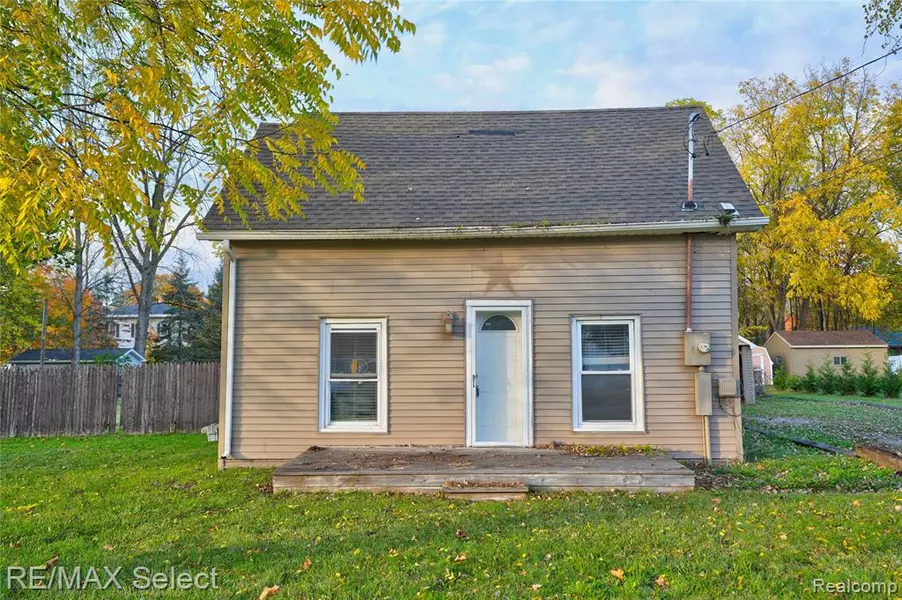 631 Center Street, Chesaning, MI 48616