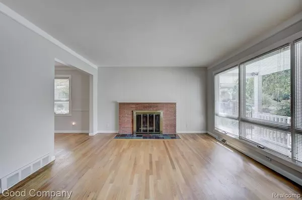 Royal Oak, MI 48073,3303 Vinsetta Boulevard