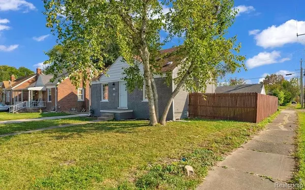 16600 Bringard Drive, Detroit, MI 48205