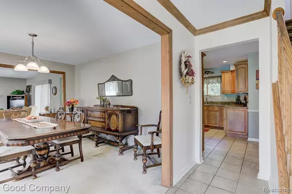 Troy, MI 48085,337 E Hurst Drive