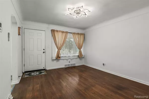 Detroit, MI 48228,7416 Pierson Street