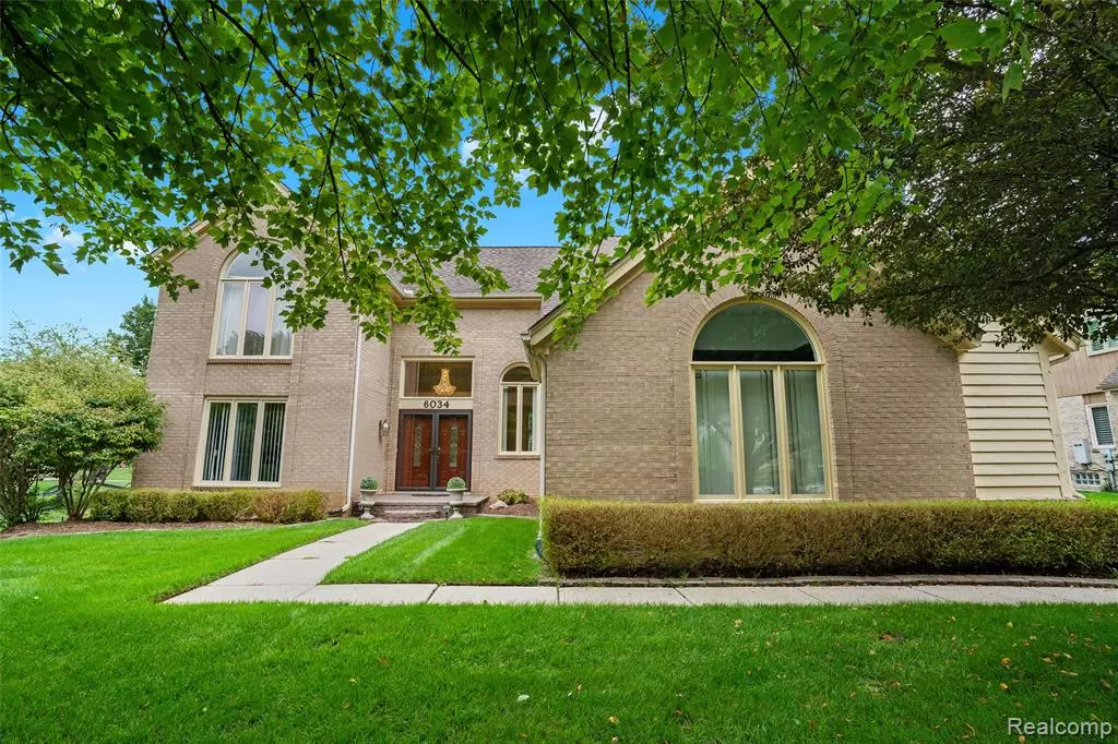 West Bloomfield, MI 48324,6034 Beachwood Drive