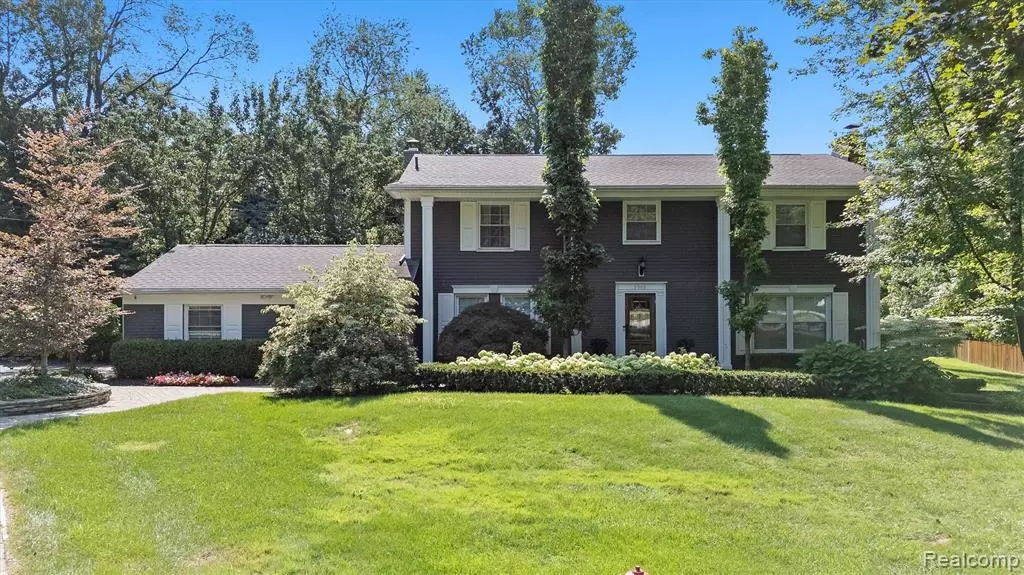 Bloomfield Hills, MI 48302,5365 Van Ness Court